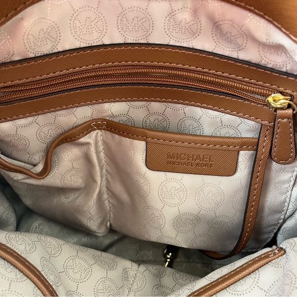 Michael Kors Hamilton large genuine leather purse lock and key charm luggage - Picture 15 of 16